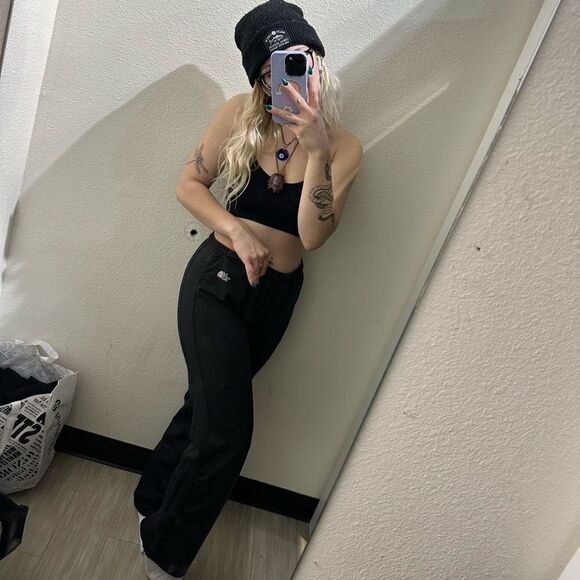 The north face baggy/slouchy black sweats - Picture 1 of 9
